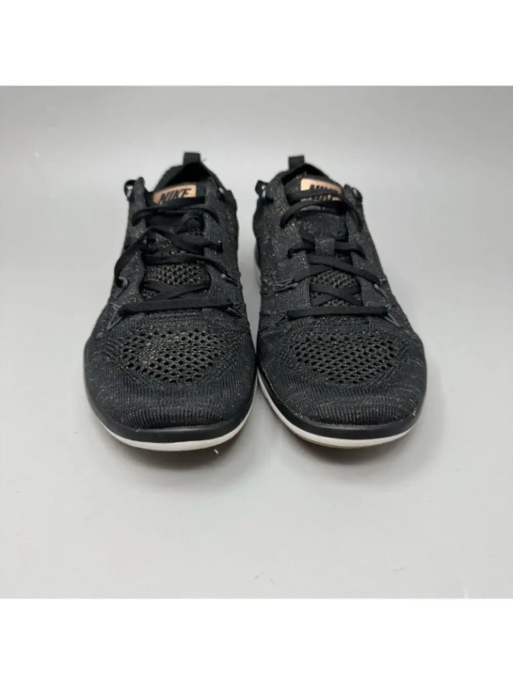 Nike Free TR Focus Flyknit Running Shoes Womens 7 Black Sneakers 844817-002